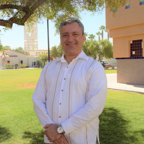 Dr. Salvador Espinosa